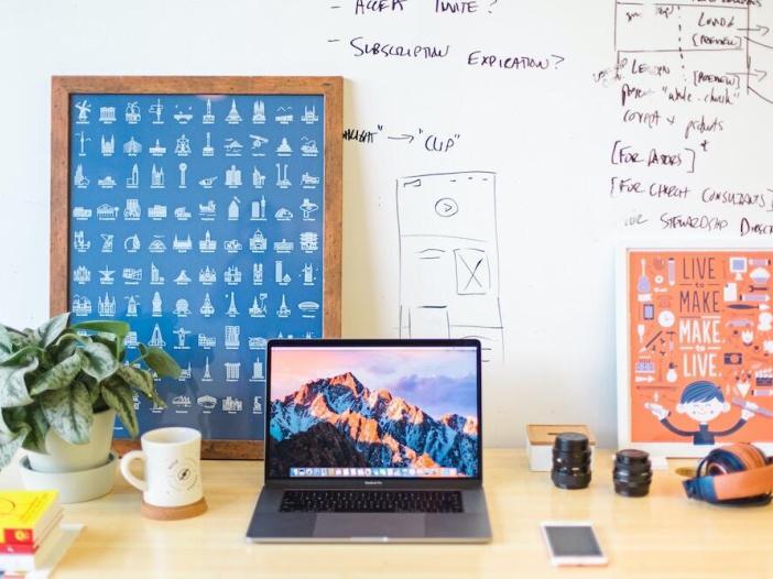 Why Creative People Need To Be More Organized (And How To Get There)